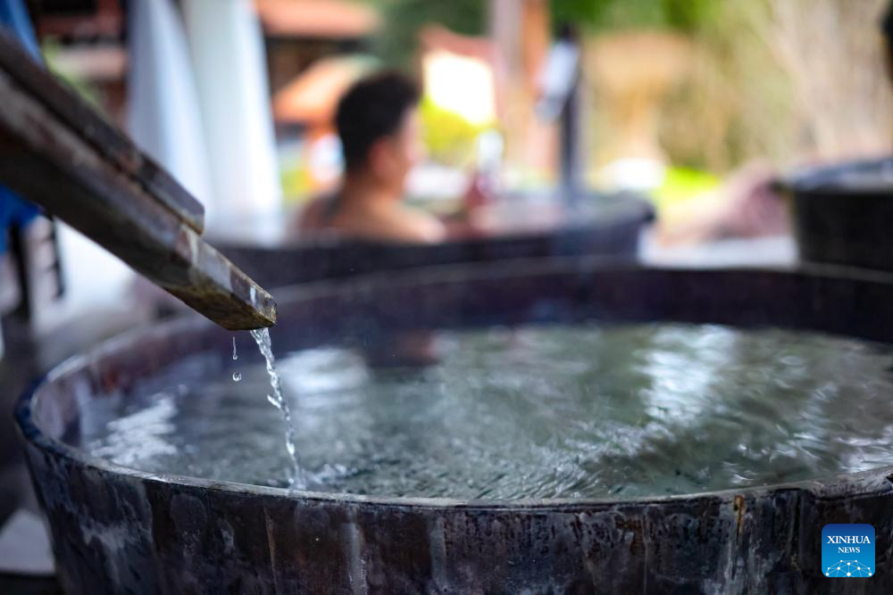 Pemandian Air Panas Shiqian Dorong Revitalisasi Pedesaan di Guizhou, China